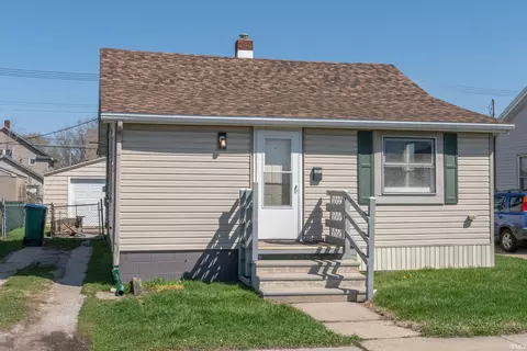 1012 W 8th St, Mishawaka, IN 46544