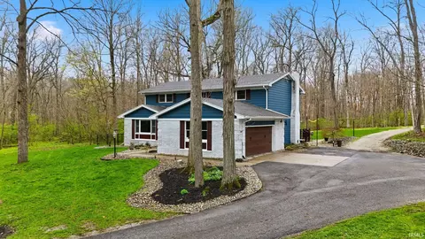 429 Stephans Dr, Fort Wayne, IN 46819