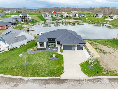 155 Lane 282 B Hamilton Lk, Hamilton, IN 46742