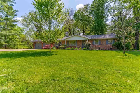 1220 Schenk Rd, Evansville, IN 47720