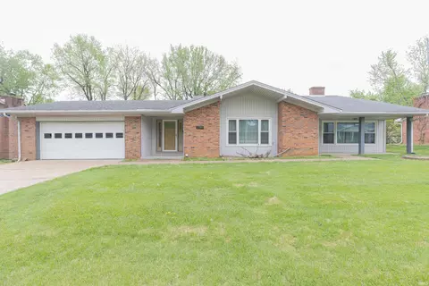 7755 Meadow Ln, Newburgh, IN 47630