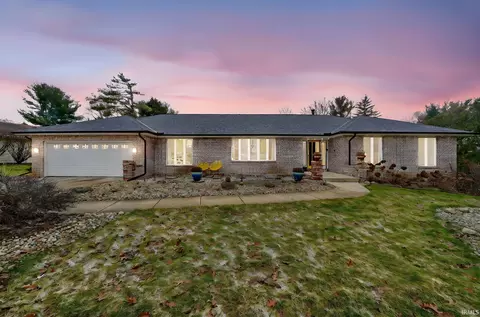 17202 Pencross Dr, Granger, IN 46530
