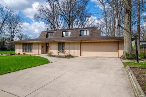 6009 Countess Dr, Fort Wayne, IN 46815