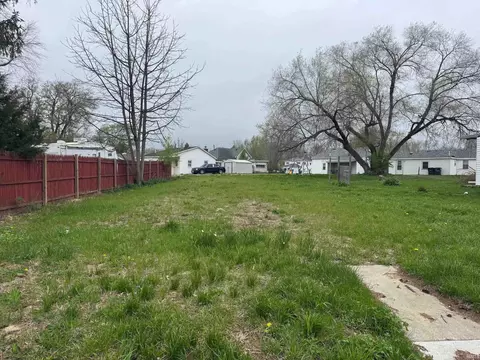 2417 S Hoyt, Muncie, IN 47302