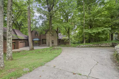Exterior - 3712 E Devonshire Ln, Bloomington, IN 47408 photo 4 of 4