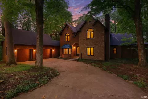 3712 E Devonshire Ln, Bloomington, IN 47408