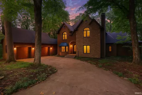 3712 E Devonshire Ln, Bloomington, IN 47408