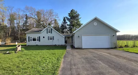 10895 E 300 N Rd, Grovertown, IN 46531