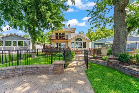 2624 E Stalf Rd, Columbia City, IN 46725