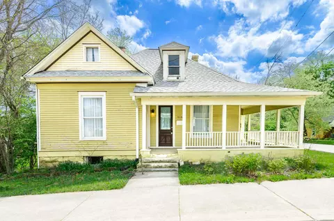 719 W 11th St, Bloomington, IN 47404