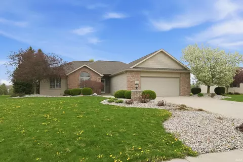 5369 Bear Creek Pass, Auburn, IN 46706