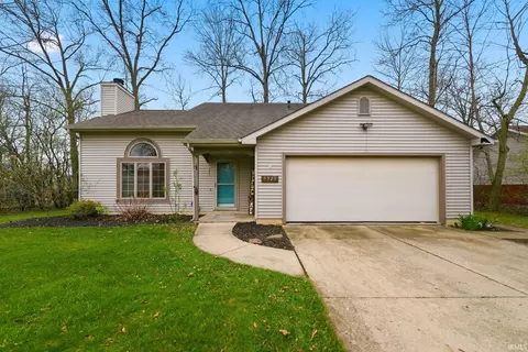 5323 Finch Ln, Fort Wayne, IN 46818