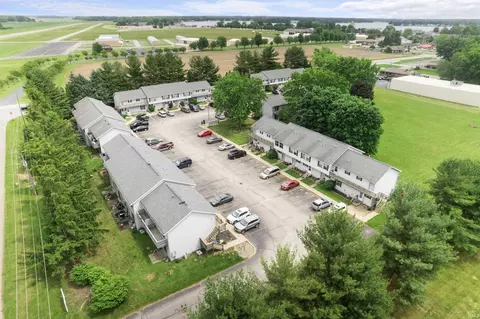 652 Northgate Cir, Rochester, IN 46975