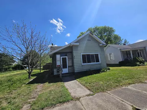 911 N 9th St, Vincennes, IN 47591