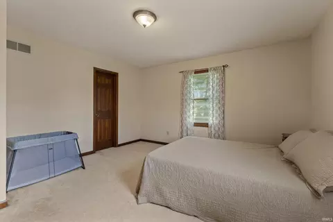 Bedroom - 15810 Walnut Pointe Pointe, Granger, IN 46530 photo 4 of 8