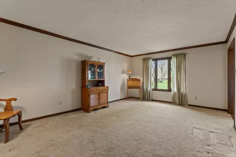 Living - 15810 Walnut Pointe Pointe, Granger, IN 46530 photo 2 of 4