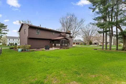 Exterior - 15810 Walnut Pointe Pointe, Granger, IN 46530 photo 7 of 8