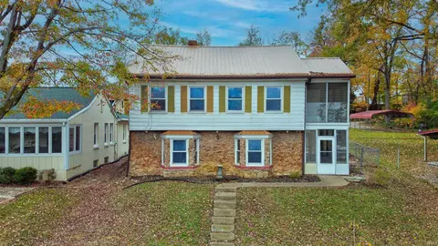 232 Fernwood Dr, Evansville, IN 47711