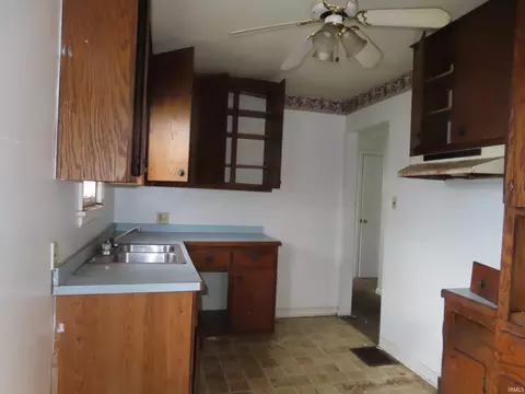 1321 Eclipse Pl, South Bend, IN 46628 photo 2