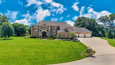 53717 Meadow Lake Ct, Elkhart, IN 46514