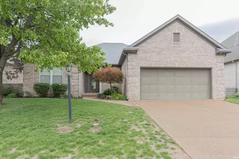 2104 Championship Dr, Evansville, IN 47725