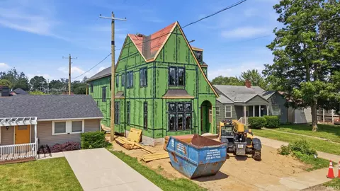 615 Napoleon St, South Bend, IN 46617