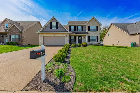 1516 Hills Dr, Evansville, IN 47720