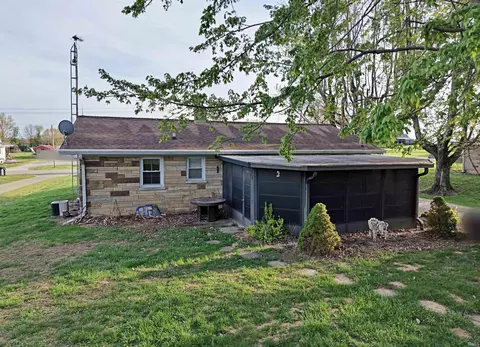 Exterior - 626 Elnora St, Odon, IN 47562 photo 4 of 8