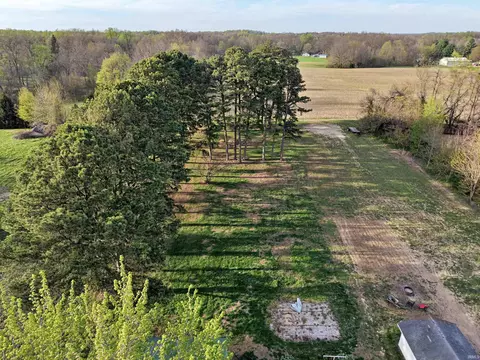 View/Area - 626 Elnora St, Odon, IN 47562 photo 1 of 1