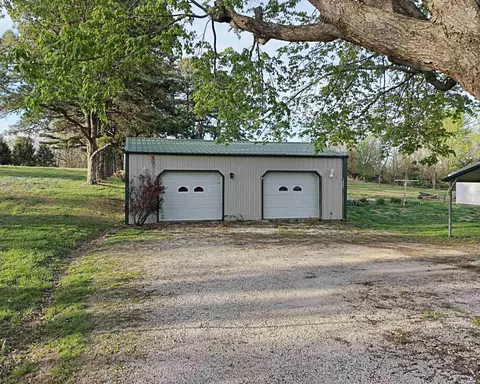 Exterior - 626 Elnora St, Odon, IN 47562 photo 5 of 8