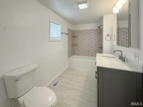 Bath - 9 Boulevard, Peru, IN 46970 photo 2 of 3