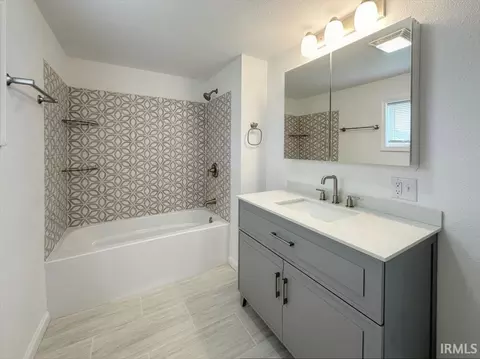 Bath - 9 Boulevard, Peru, IN 46970 photo 3 of 3