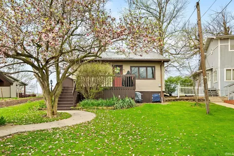 5521 N Fish Hatchery Rd, Columbia City, IN 46725