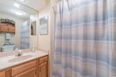 Bath - 1847 Eagle Bay Dr, Bloomington, IN 47401 photo 1 of 2