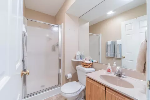 Bath - 1847 Eagle Bay Dr, Bloomington, IN 47401 photo 2 of 2