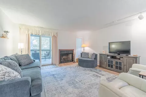Living - 1847 Eagle Bay Dr, Bloomington, IN 47401 photo 3 of 3