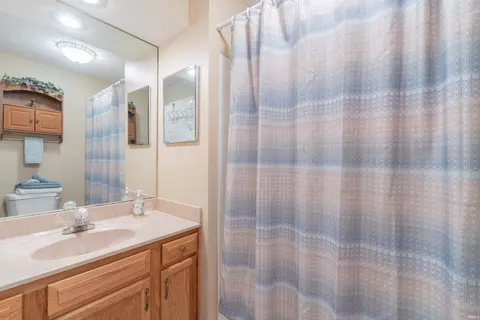 Bath - 1847 Eagle Bay Dr, Bloomington, IN 47401 photo 1 of 2