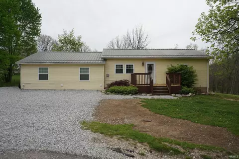 54 Maddox Ln, Bedford, IN 47421