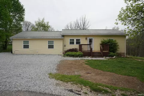 54 Maddox Ln, Bedford, IN 47421