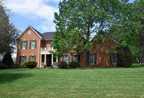 1332 Cobblestone Rd, Jasper, IN 47546