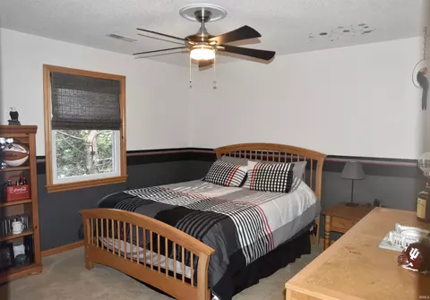 Bedroom - 1332 Cobblestone Rd, Jasper, IN 47546 photo 6 of 9