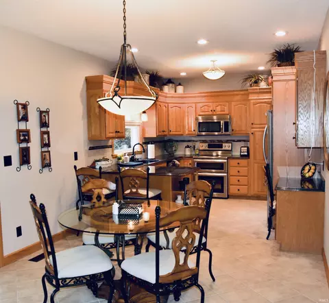 Kitchen - 1332 Cobblestone Rd, Jasper, IN 47546 photo 3 of 4