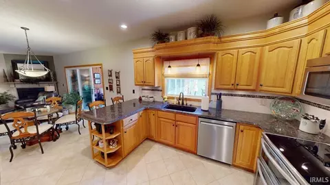 Kitchen - 1332 Cobblestone Rd, Jasper, IN 47546 photo 3 of 3