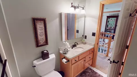 Bath - 1332 Cobblestone Rd, Jasper, IN 47546 photo 4 of 5