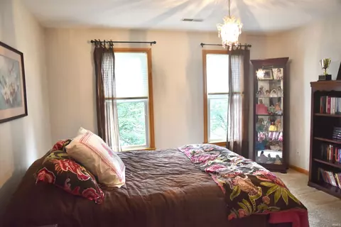 Bedroom - 1332 Cobblestone Rd, Jasper, IN 47546 photo 8 of 9
