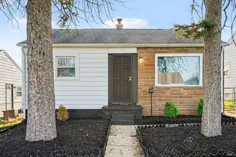 2126 S Scott St, South Bend, IN 46613