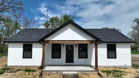 208 Franklin St, North Judson, IN 46366