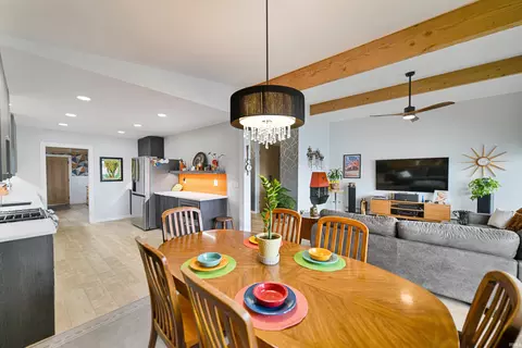 Dining - 1043 E Northshore Dr, Syracuse, IN 46567 photo 1 of 1
