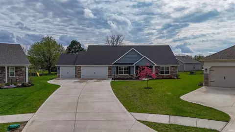 113 Paul Ct, Roanoke, IN 46783