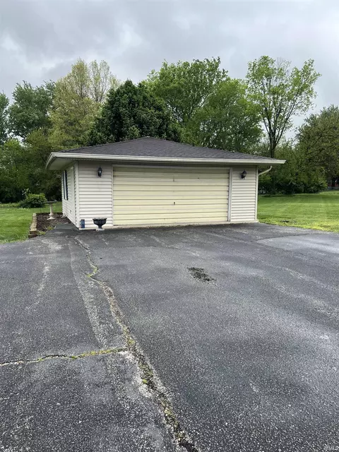 Exterior - 1430 Hancock Ave, Mitchell, IN 47446 photo 2 of 4